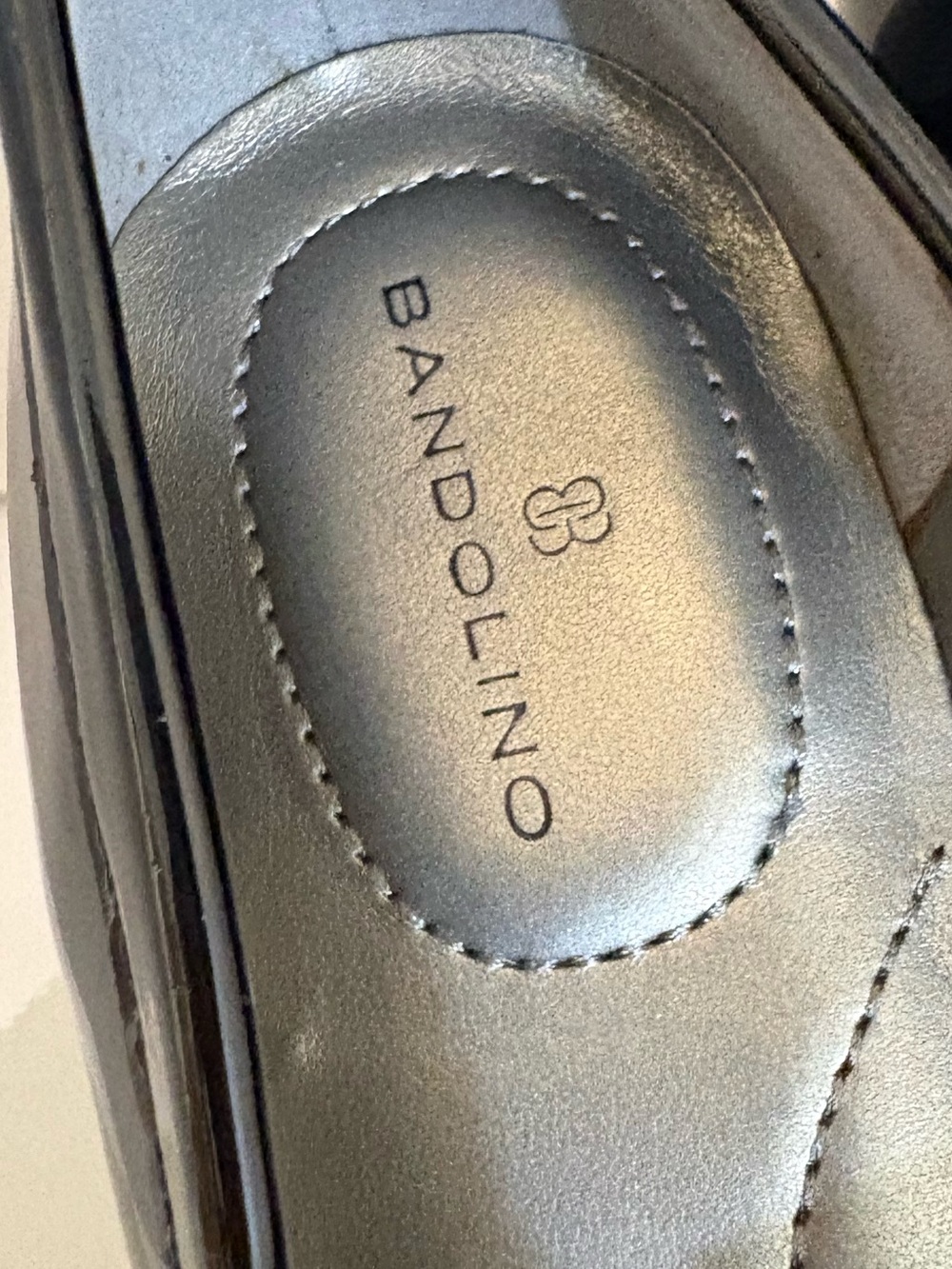 Bandolino black patent leather block heel loafer pumps women’s 6.5 penny keeper - Picture 8 of 10